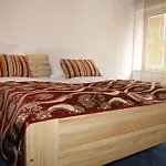 Alojamento de Acomodação e Pequeno-almoço Berr 3*