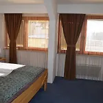 Alojamento de Acomodação e Pequeno-almoço Berr 3*