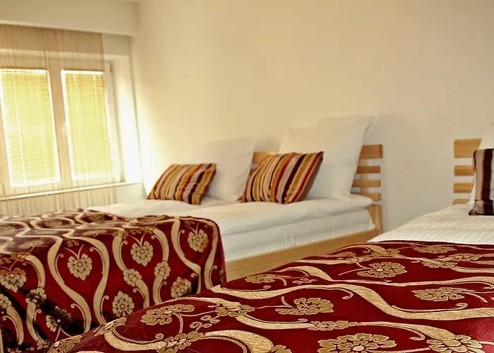 Alojamento de Acomodação e Pequeno-almoço Berr 3*